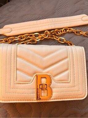 Bebe winter white Quilted Crossbody with Gold Chain NEW